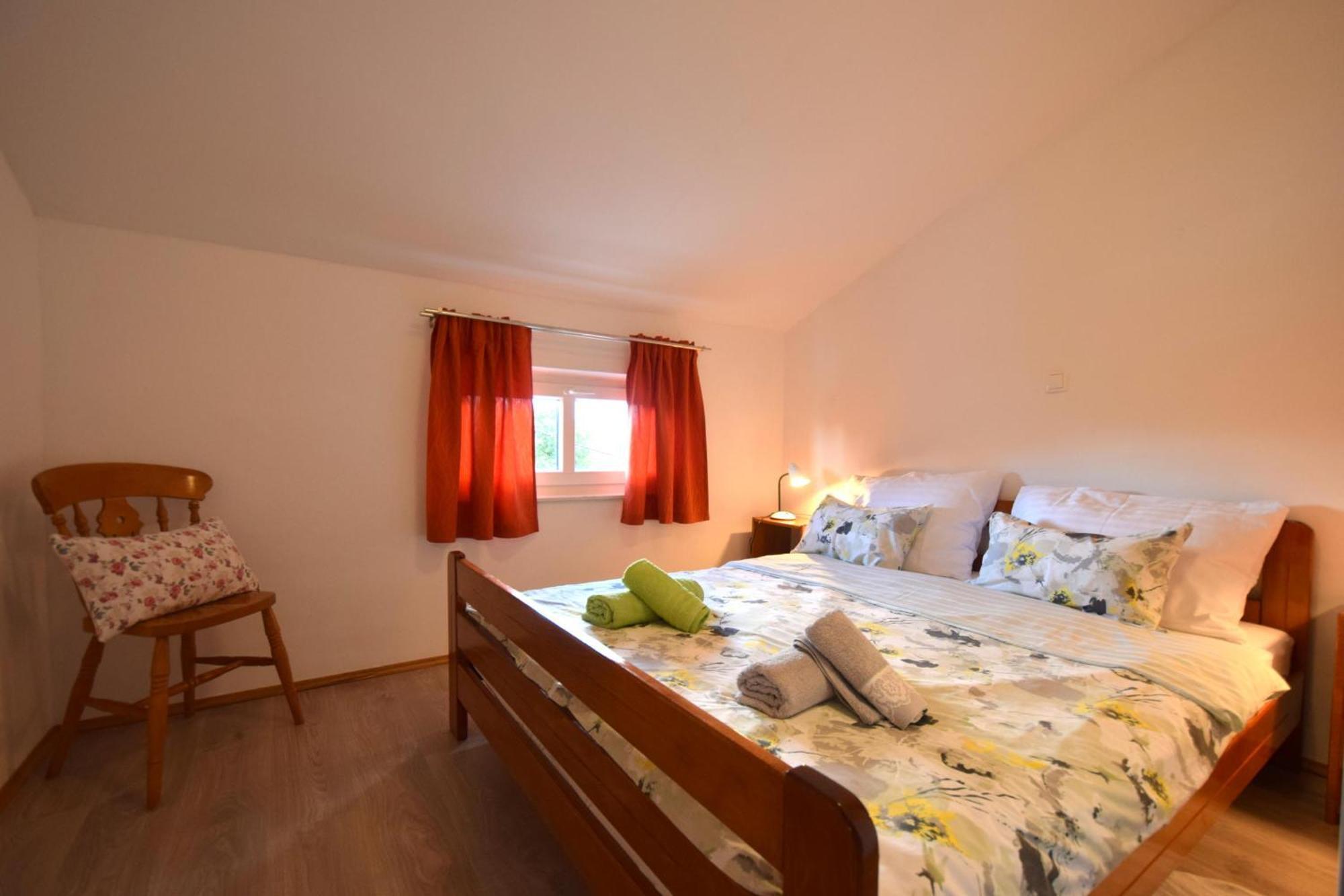 Apartments Cindric Малинська Екстер'єр фото