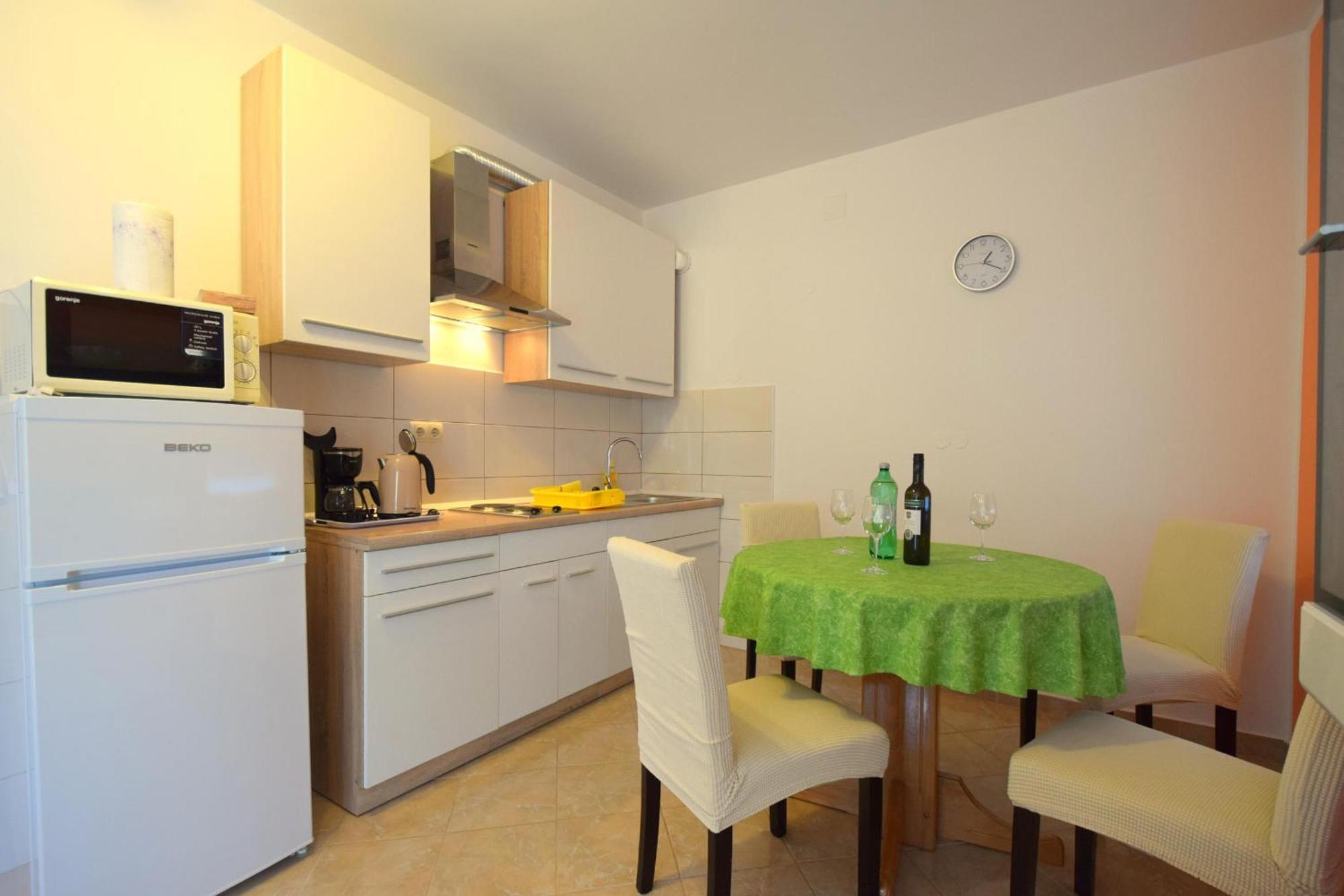 Apartments Cindric Малинська Екстер'єр фото