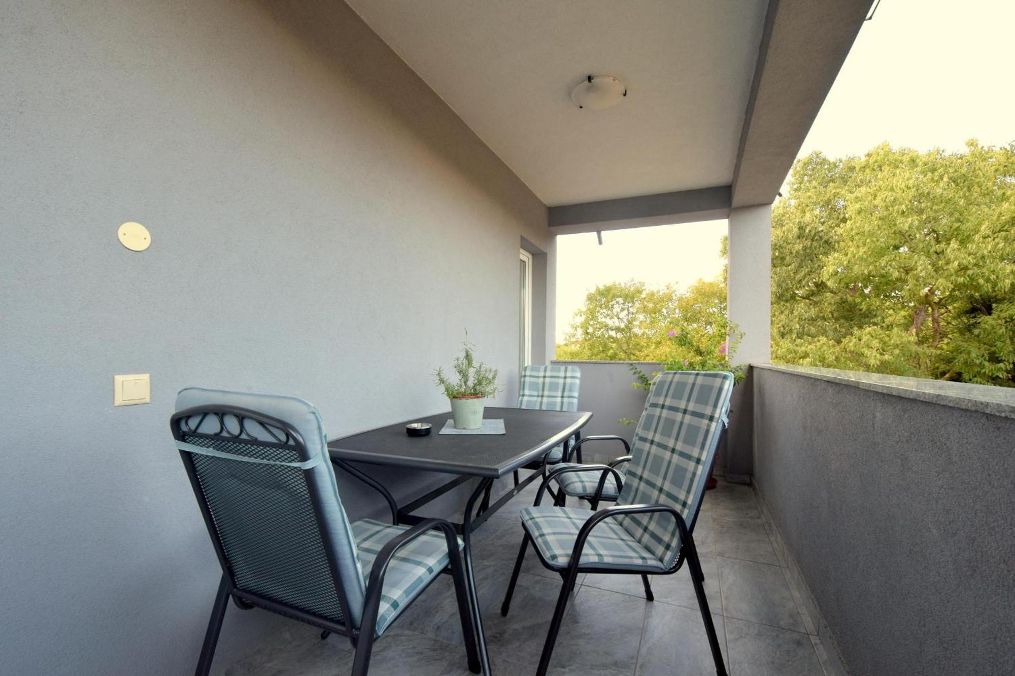 Apartments Cindric Малинська Екстер'єр фото