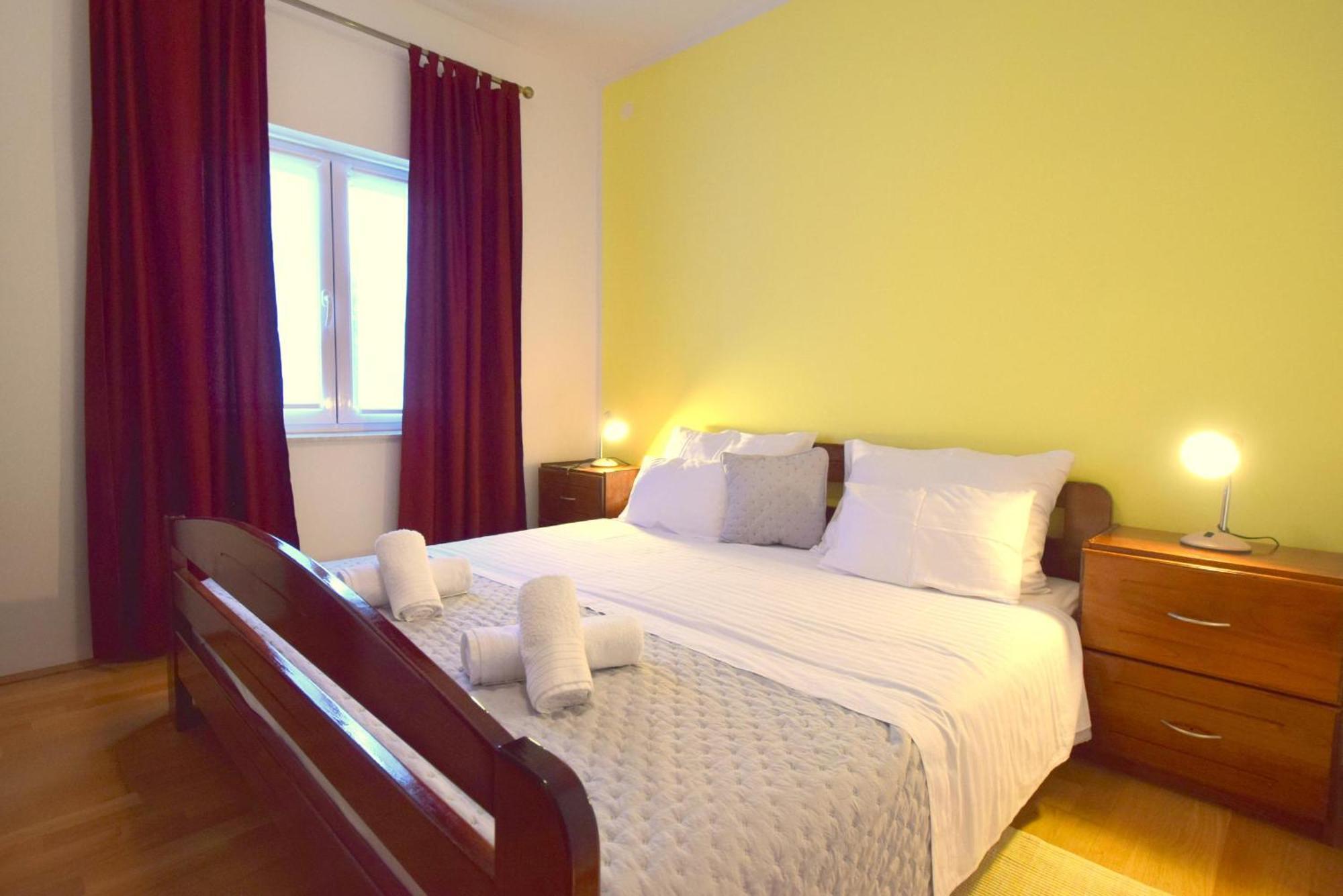 Apartments Cindric Малинська Екстер'єр фото